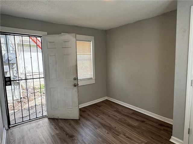 3729 Olive Street, Kansas City, MO 64109