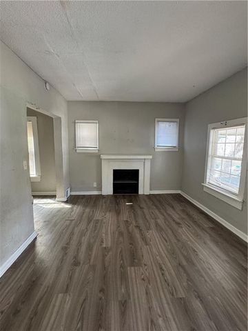 3729 Olive Street, Kansas City, MO 64109