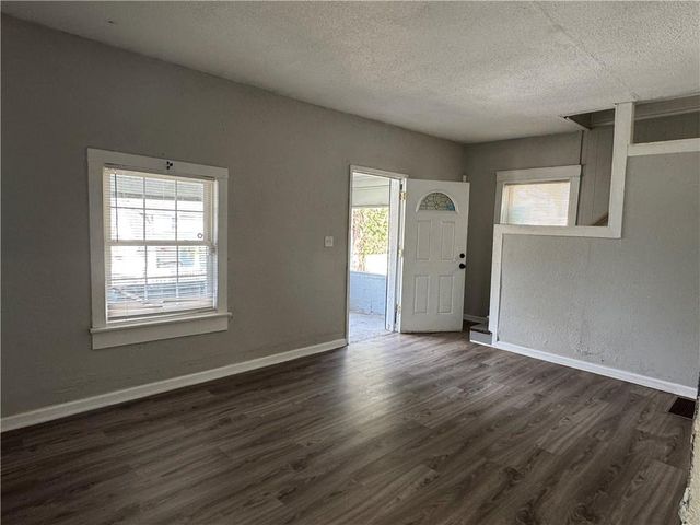 3729 Olive Street, Kansas City, MO 64109