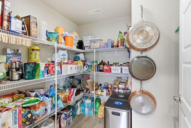 8024 S Dana Ln, Cheney, WA 99004