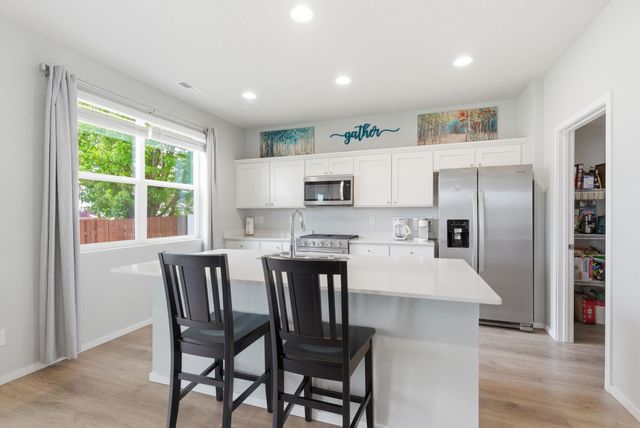 8024 S Dana Ln, Cheney, WA 99004