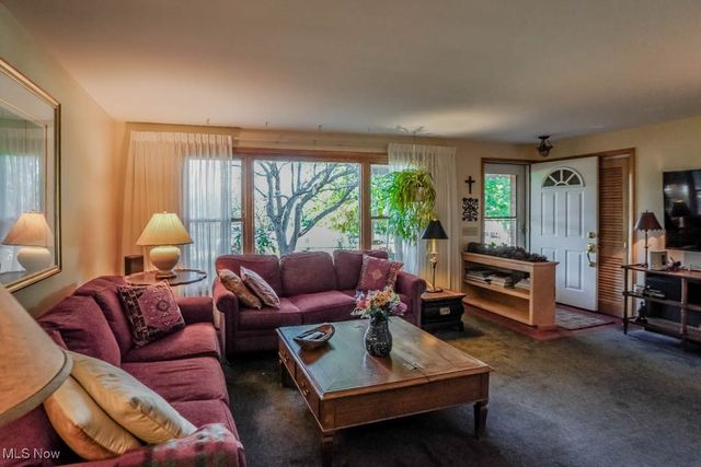 1010 Las Olas Boulevard NW, North Canton, OH 44720