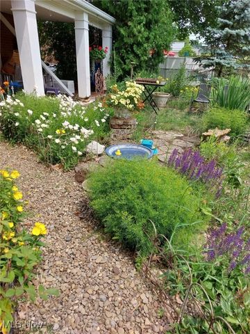 1010 Las Olas Boulevard NW, North Canton, OH 44720