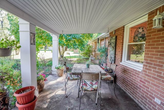 1010 Las Olas Boulevard NW, North Canton, OH 44720