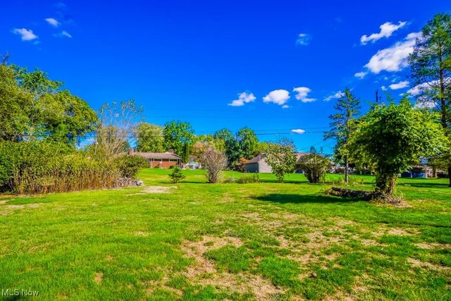 1010 Las Olas Boulevard NW, North Canton, OH 44720