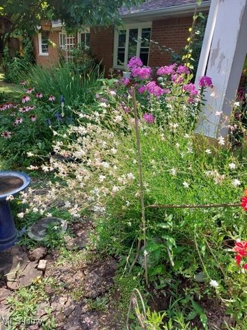 1010 Las Olas Boulevard NW, North Canton, OH 44720