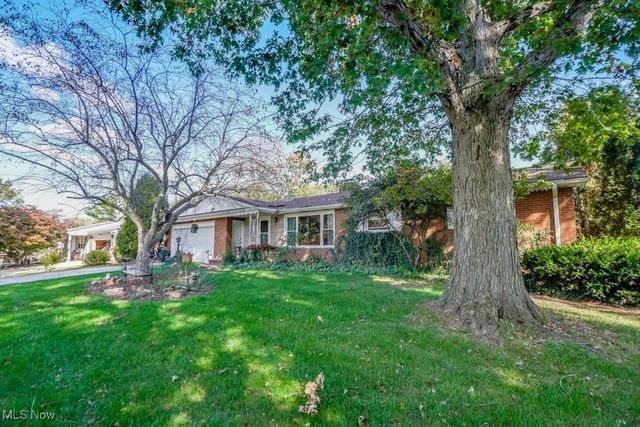 1010 Las Olas Boulevard NW, North Canton, OH 44720