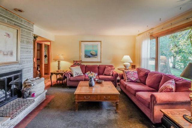 1010 Las Olas Boulevard NW, North Canton, OH 44720