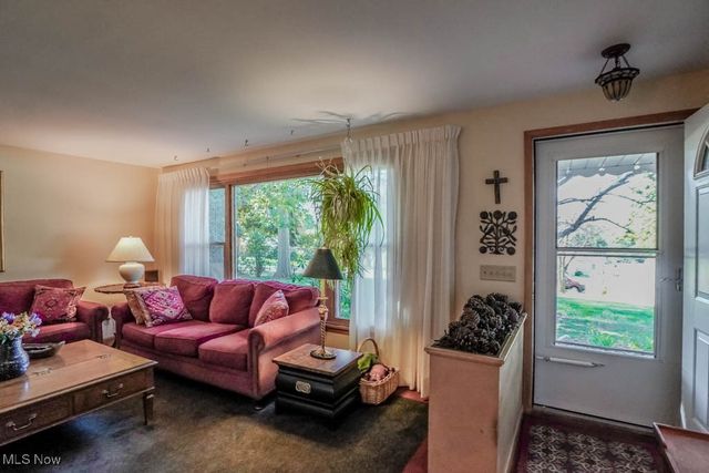 1010 Las Olas Boulevard NW, North Canton, OH 44720