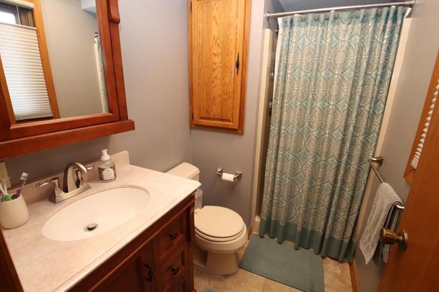2104 Camelot BOULEVARD, Sheboygan, WI 53081