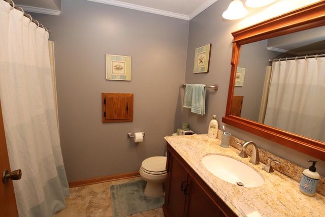 2104 Camelot BOULEVARD, Sheboygan, WI 53081