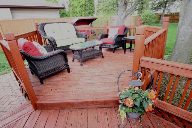 2104 Camelot BOULEVARD, Sheboygan, WI 53081