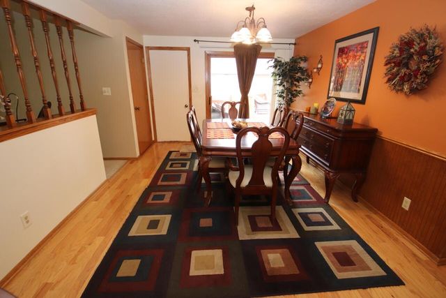 2104 Camelot BOULEVARD, Sheboygan, WI 53081