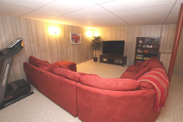 2104 Camelot BOULEVARD, Sheboygan, WI 53081