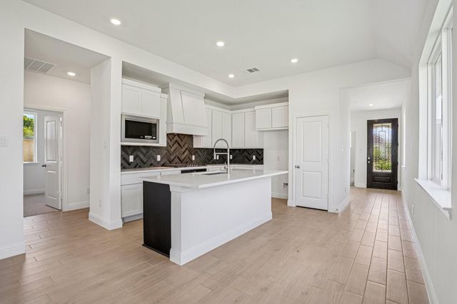 4018 Honeyspring Drive, Missouri City, TX 77459