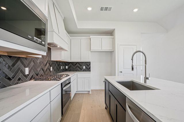 4018 Honeyspring Drive, Missouri City, TX 77459