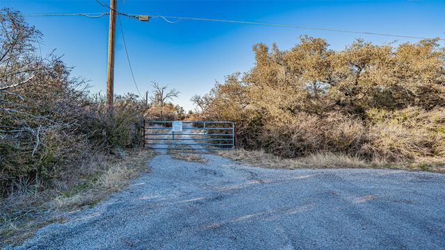 2220 Walter Smith Court, Azle, TX 76020