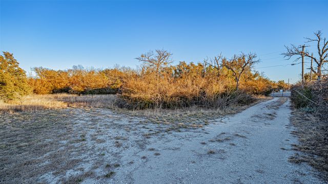 2220 Walter Smith Court, Azle, TX 76020