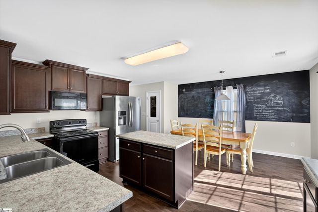 627 Willow Bank Landing, Moore, SC 29369