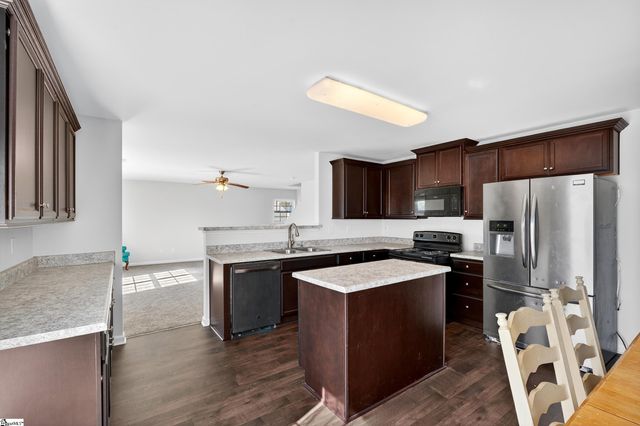 627 Willow Bank Landing, Moore, SC 29369