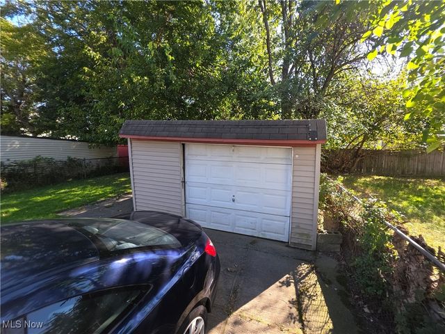 3477 W 63rd Street, Cleveland, OH 44102