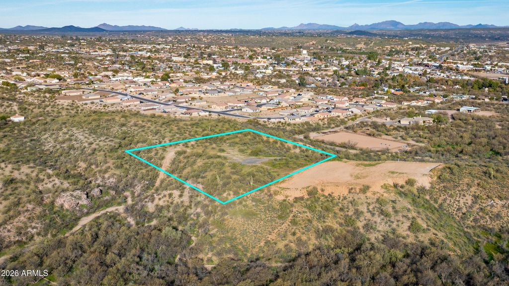 215 S HOWARD Court -, Wickenburg, AZ 85390 — photo 2