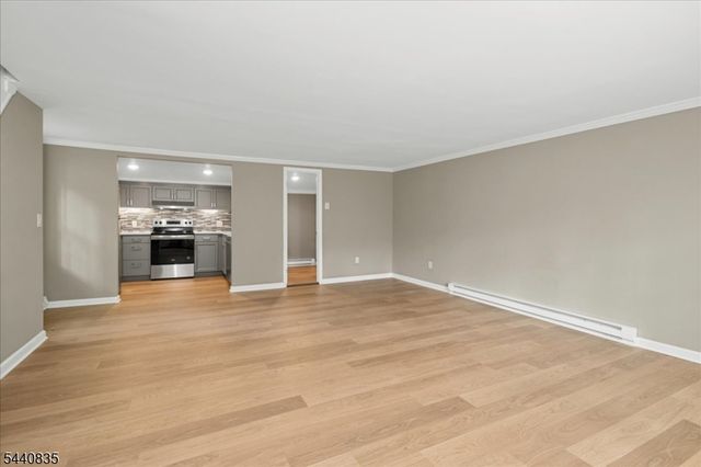 20 Kingsland Ave, Stanhope Boro, NJ 07874