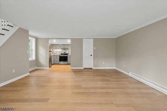20 Kingsland Ave, Stanhope Boro, NJ 07874