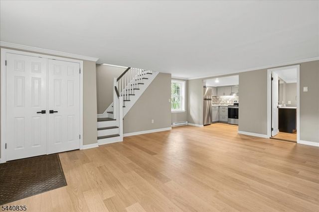 20 Kingsland Ave, Stanhope Boro, NJ 07874