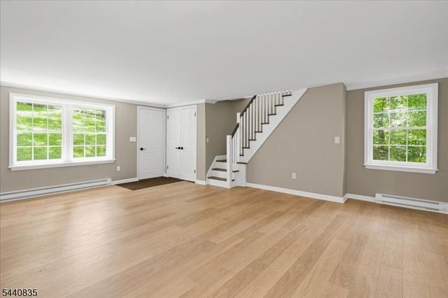 20 Kingsland Ave, Stanhope Boro, NJ 07874