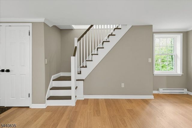 20 Kingsland Ave, Stanhope Boro, NJ 07874
