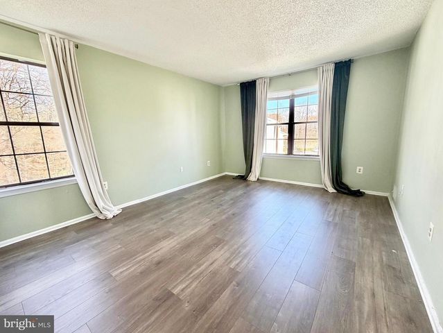 21 JOYNER, Lawrenceville, NJ 08648