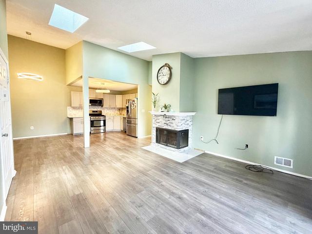 21 JOYNER, Lawrenceville, NJ 08648