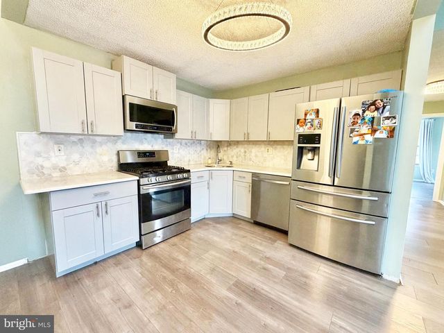 21 JOYNER, Lawrenceville, NJ 08648