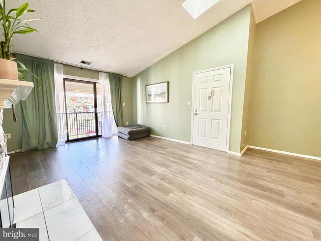 21 JOYNER, Lawrenceville, NJ 08648