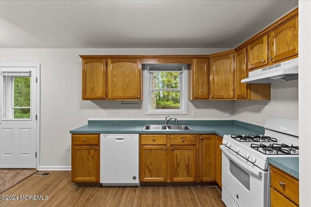 415 Dover Road, Toms River, NJ 08757