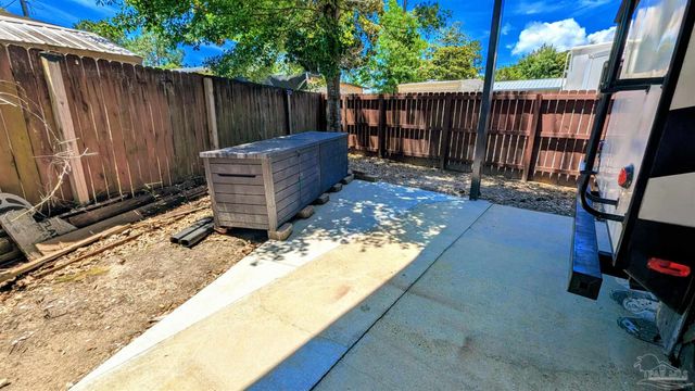 553 Escambia Loop, Lillian, AL 36549