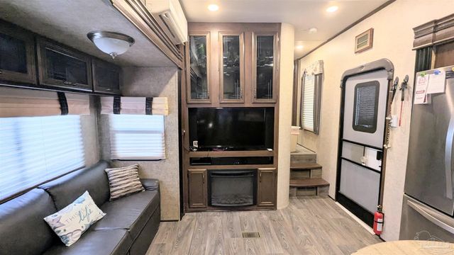553 Escambia Loop, Lillian, AL 36549