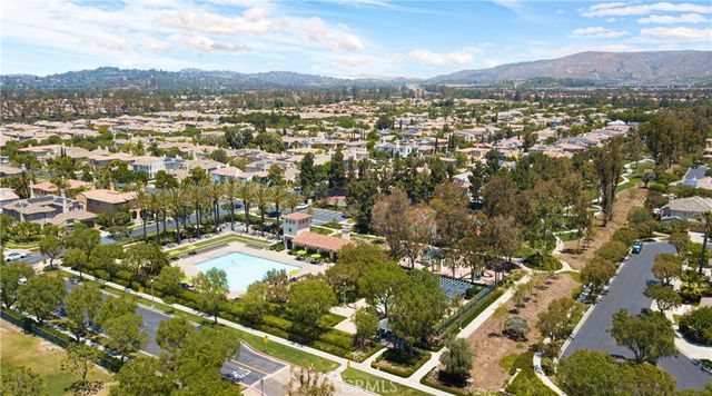 51 Olivehurst, Irvine, CA 92602