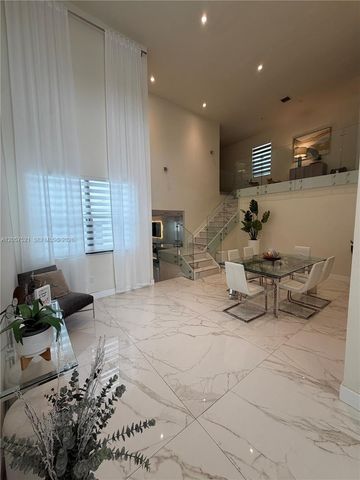 10218 NW 76th Terrace, Doral, FL 33178