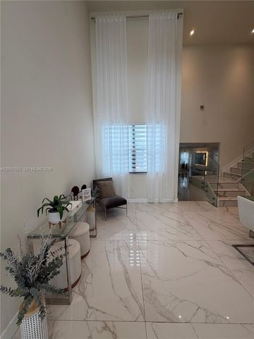 10218 NW 76th Terrace, Doral, FL 33178