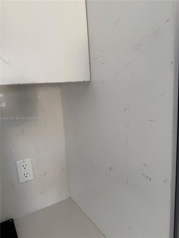 10218 NW 76th Terrace, Doral, FL 33178