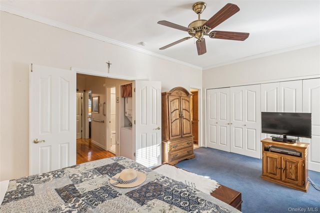 10 Glen Hollow Drive C1, Holtsville, NY 11742