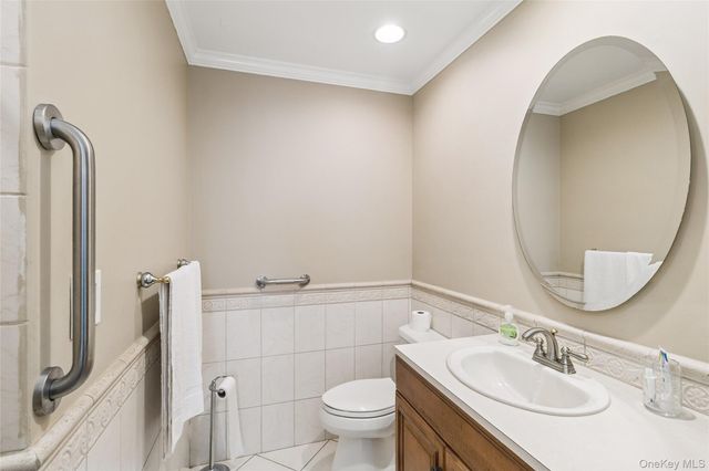 10 Glen Hollow Drive C1, Holtsville, NY 11742