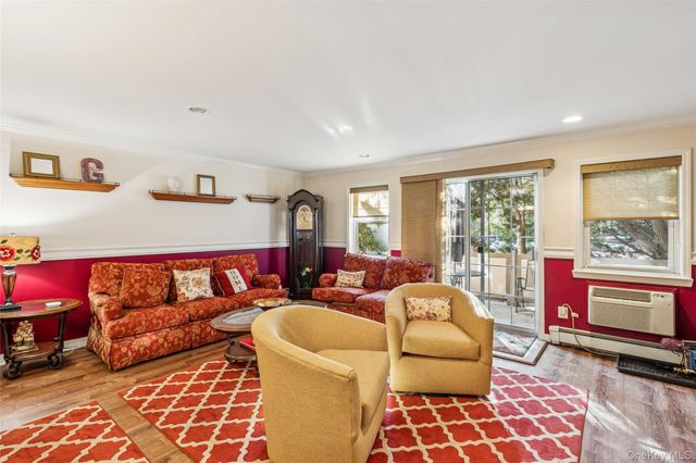 10 Glen Hollow Drive C1, Holtsville, NY 11742