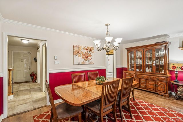 10 Glen Hollow Drive C1, Holtsville, NY 11742