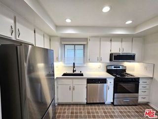 2349 S Bentley Avenue 8, Los Angeles, CA 90064