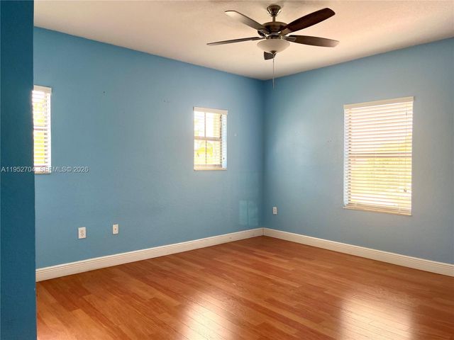 11433 SW 242nd Ln 11433, Homestead, FL 33032