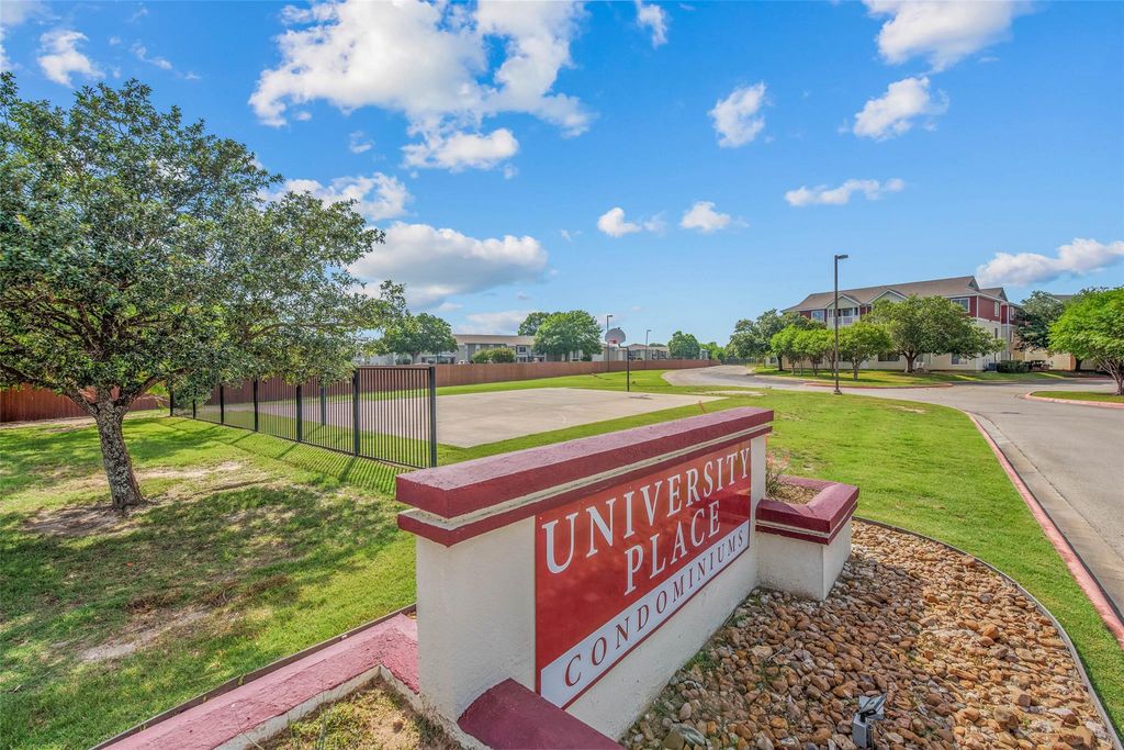 517 Southwest PKWY 103, College Station, TX 77840