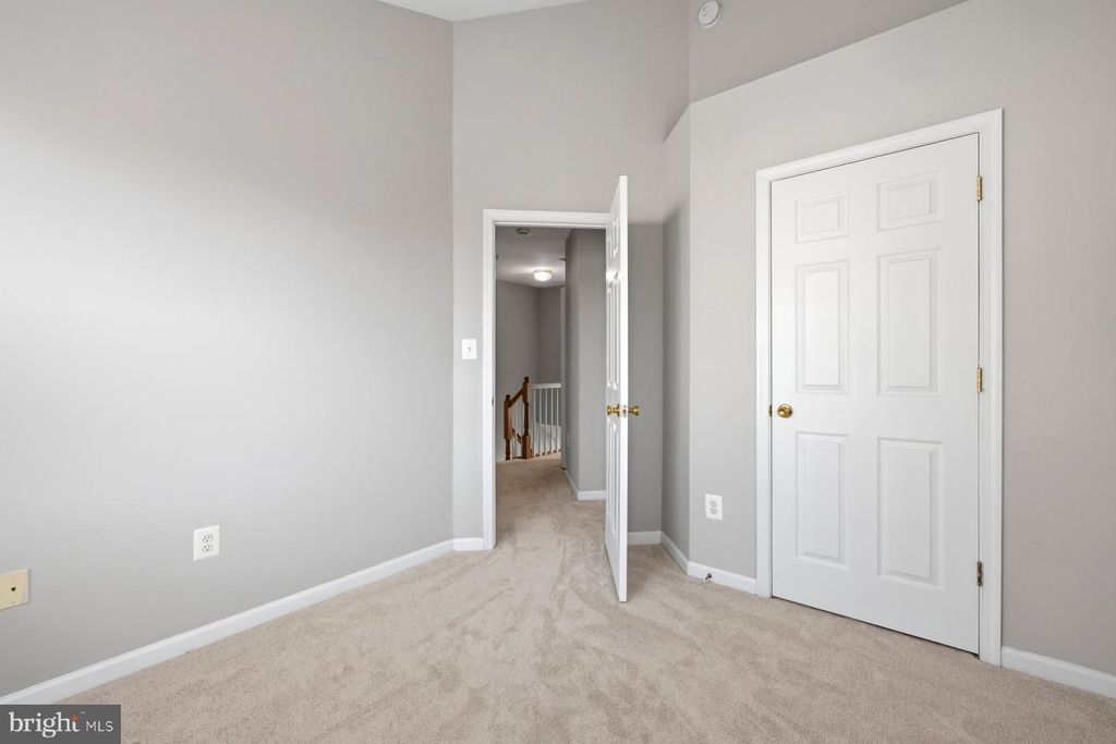 Image 14 of property listing at 9702 WASHINGTONIAN BLVD, Gaithersburg, MD 20878